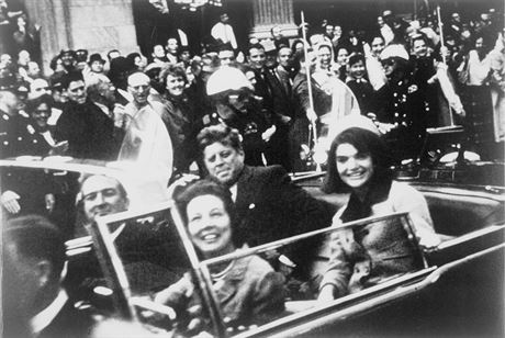 John Fitzgerald Kennedy pi návtv Dallasu v pátek 22. listopadu 1963.
