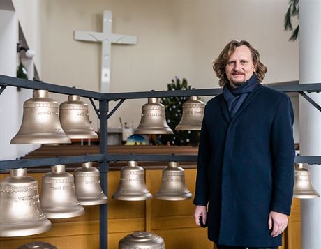 Ve sboru knze Ambroe v Hradci Králové vzniká unikátní zvonohra, na snímku...
