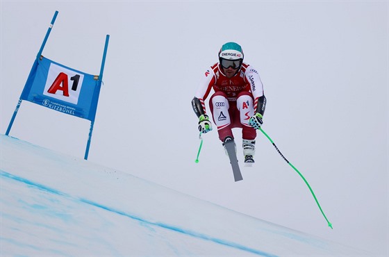 Vincent Kriechmayr vyhrál superobí slalom v rakouském Kitzbühelu.