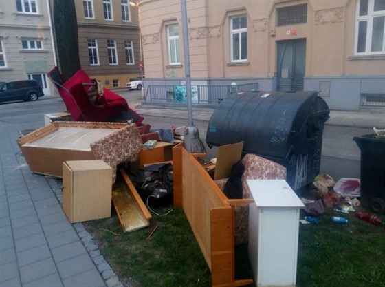 Situace v Olomouci se zhoršila, některé lokality, kde jsou kontejnery,...