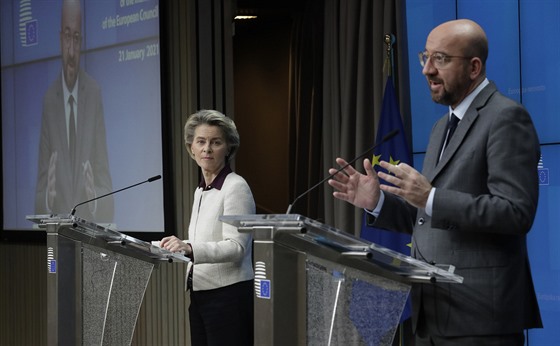 Pedsedkyn Evropské komise Ursula von der Leyenová a éf Evropské rady Charles...