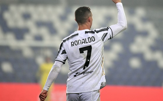 Cristiano Ronaldo slaví gól.