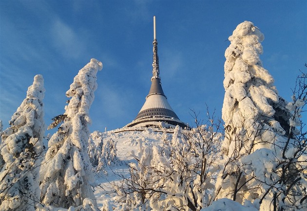 Sněhová nadílka dorazí na sever Čech. Meteorologové varují před vznikem náledí