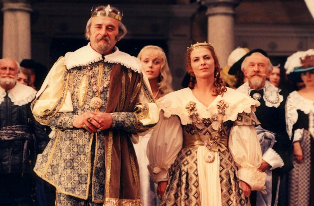 Sováka vyšetřovali za přejetí chodce, ukázaly archivy. Syna za to samé zavrhl