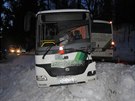 Dopravn nehoda dvou autobus v Rotav na Sokolovsku. (22. ledna 2021)