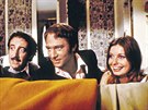 Peter Sellers, Christopher Plummer a Catherine Schellová ve filmu Návrat...