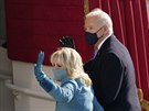 Prezident Joe Biden a první dáma Jill Bidenová odchází po inauguraci. (20....