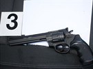 Policie objevila p�i prohl�dk�ch r�zn� zbran�, te� je bude zkoumat. (rok 2021)