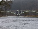 Most pes Berounku v Libln na Rokycansku je v havarijnm stavu. Mohou na nj...