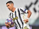 Cristiano Ronaldo vyrovnal z penalty skóre v osmifinálové odvet Ligy mistr s...