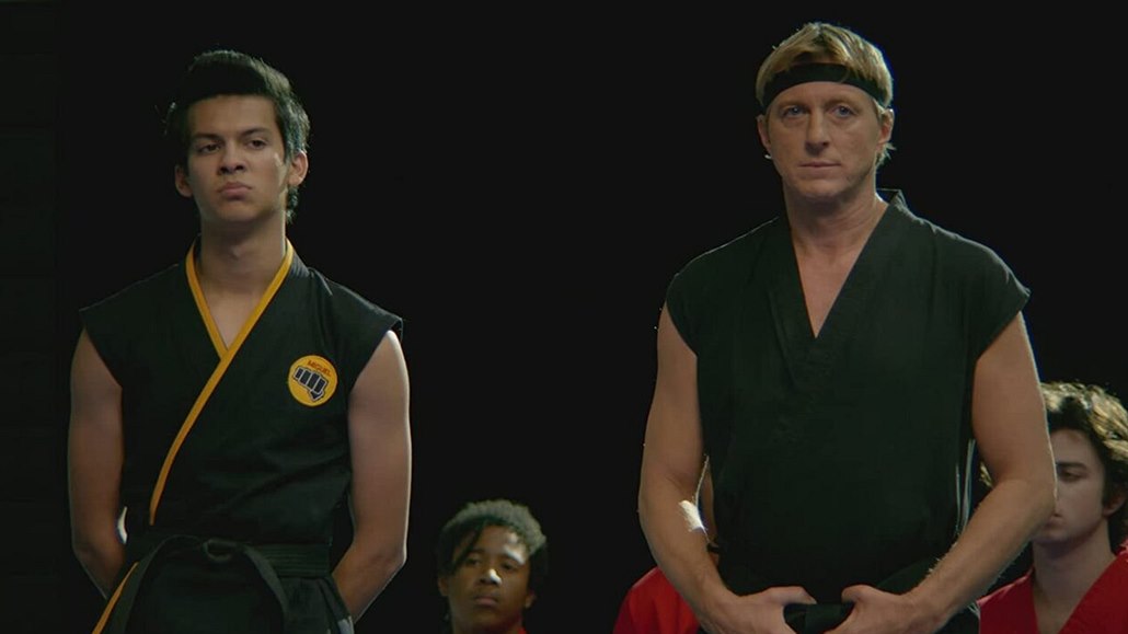 William Zabka (vpravo) v seriálu Cobra Kai