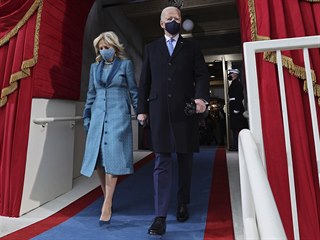 Manželé Bidenovi se zařadili mezi jedny z nejlépe oblečených prezidentských...