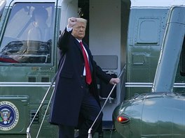 Prezident Donald Trump opou�tí Bílý d�m, �ty�i hodiny p�ed inaugurací Joea...
