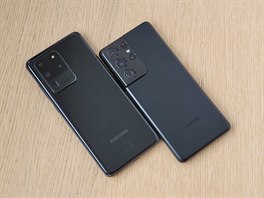 Samsung Galaxy S21 Ultra a předchůdce S20 Ultra