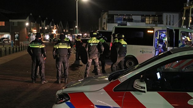 Exploze v Amsterodamu poškodila židovskou školu. Cílený útok, říká primátorka