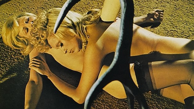 Nathalie Delonová ve filmu Modrovous (1972)