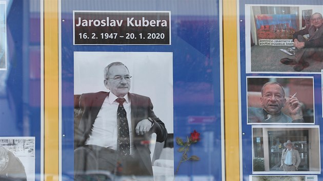 20. 1. 2021 uplynul rok od úmrtí tehdejšího primátora Teplic Jaroslava Kubery. Vzpomínkové tablo na jedné z budov teplického magistrátu.