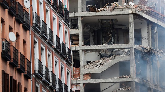 Centrem Madridu otřásl výbuch několikapatrové budovy. Několik lidí bylo zraněno. Příčinou výbuchu může být únik plynu. (20. ledna 2021)