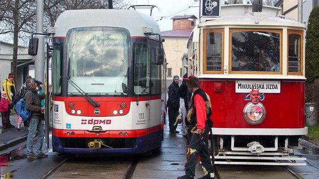 Jednou z pravidelnch pleitost spatit historickou tramvaj slo 223 z roku 1930 v ulicch Olomouce bv Mikulsk jzda.