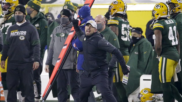 Trenér Matt LaFleur z Green Bay Packers není spokojený s rozhodčími.