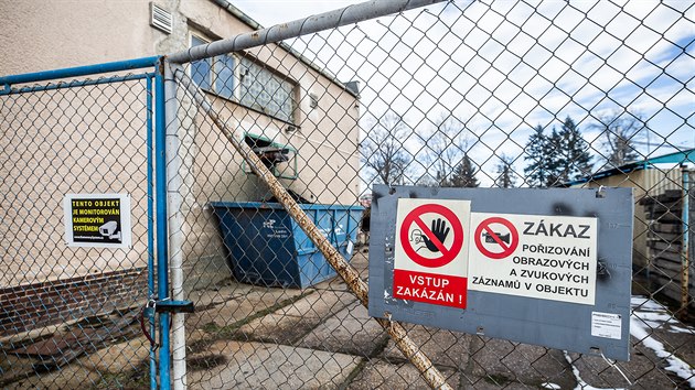 Firma Purum likvidujc nebezpen odpady v Kuklench v Hradci Krlov kon (22. 1. 2021).