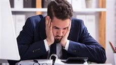 Ne��astný mu�