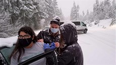 V americkém Oregonu se uprost�ed dopravní kolony otev�elo improvizované...