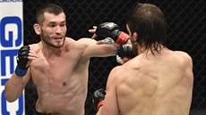 MMA zápasník Machmud Muradov ve tetím zápase v UFC porazil Ameriana Andrewa...