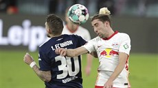 Robert Andrich (vlevo) z Unionu Berlín a Kevin Kampl z Lipska v hlavi�kovém...