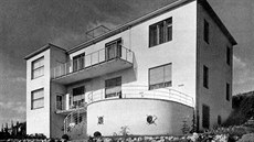 V lukrativní Masarykov tvrti stojí historická funkcionalistická vila z roku...