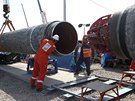 Dlníci pi stavb plynovodu Nord Stream 2 v Rusku. (5. ervna 2019)