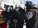 Lidé v ruském Vladivostoku protestují za proputní opoziního pedáka Alexeje...