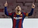 Lionel Messi z Barcelony slaví svj gól.