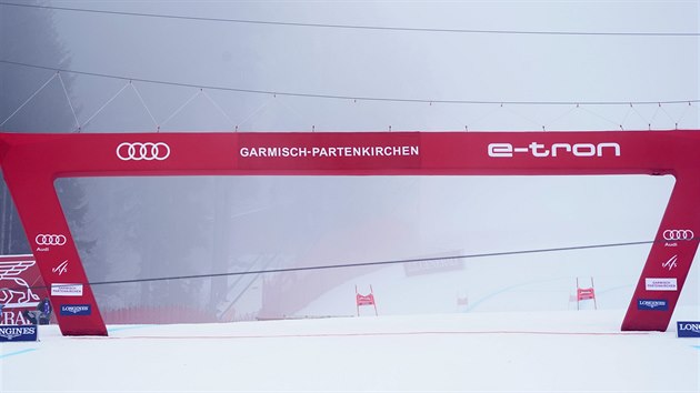 Program Svtovho pohru lyaek v Garmisch-Partenkirchenu nabourala mlha.