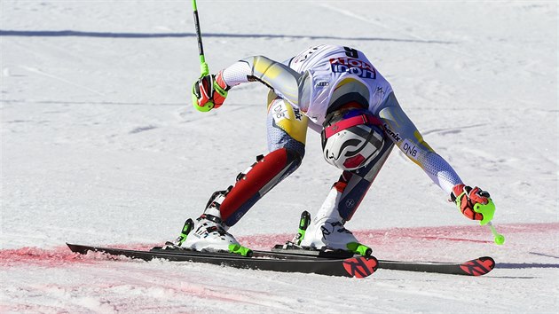 Henrik Kristoffersen v cli slalomu v Chamonix.
