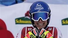 Christine Scheyerová v cíli superobího slalomu v Garmisch-Partenkirchenu.