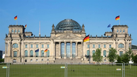 Berlínská budova parlamentu Německého spolkového sněmu (ilustrační snímek)