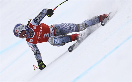 Ester Ledecká míří do cíle super-G v Garmisch-Partenkirchenu.