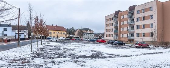 V místě parkoviště ve Dvoře Králové nad Labem by mohly vyrůst dva bytové domy,...