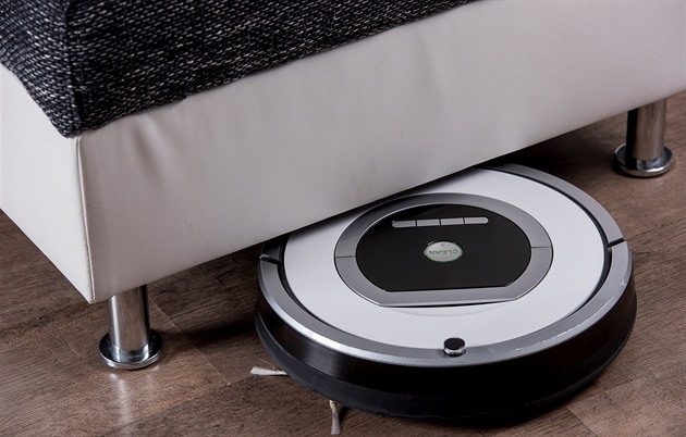 Skrze vysavače sledoval inženýr tisíce domácností. A problém mohou mít i další zařízení