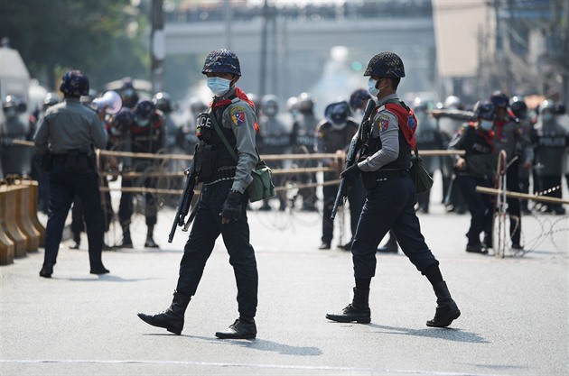 Obchod Evropské unie a asijského Myanmaru kvete. Navzdory převratu i sankcím