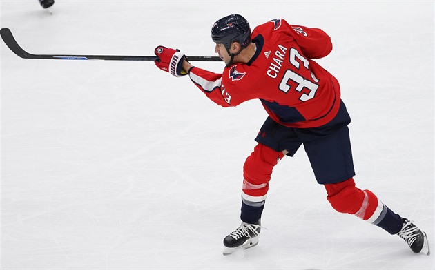 Čtyřiačtyřicetiletý bek Chára pokračuje v NHL, dohodl se s Islanders