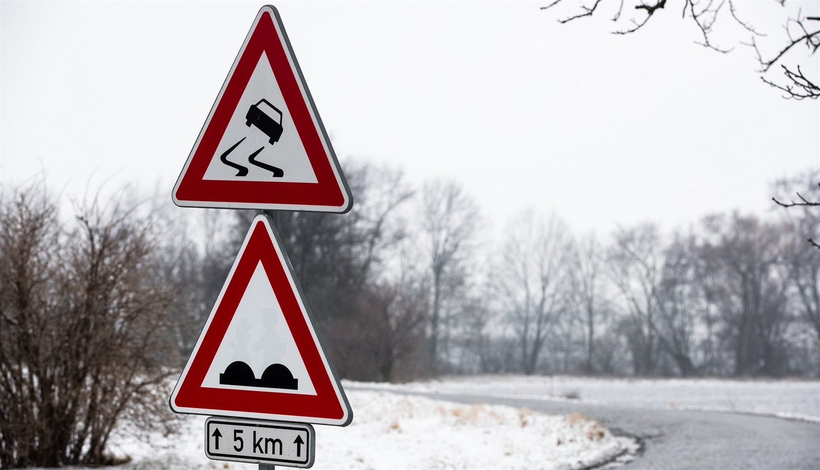 Část Česka zasáhne ledovka, obleva zvedne hladiny řek