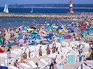 Seebad Warnemünde. Také v pímoských lázních na nmeckém pobeí Baltského...