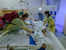 Nemocnice Sokolov je zavalena pacienty s covid-19, dve pijmala pacienty...
