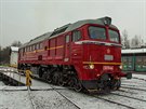 Historická motorová lokomotiva eských drah T679.1600, zvaná Sergej, vyjídí z...