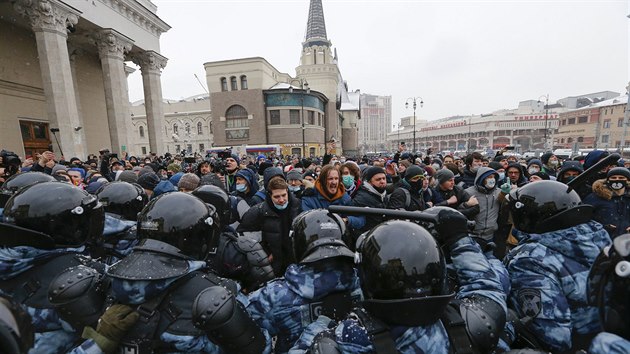 Moskva. Policejní zákrok proti opoziční demonstraci na podporu Alexeje Navalného (31. ledna 2021)