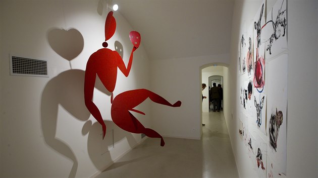 Galerie prodloužila aktuální výstavy.