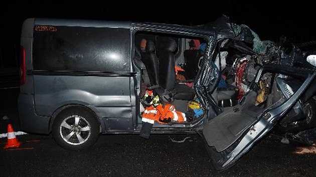 Tragická nehoda na dálnici D11 u Dobřenic na Královéhradecku. (4. 2. 2021)