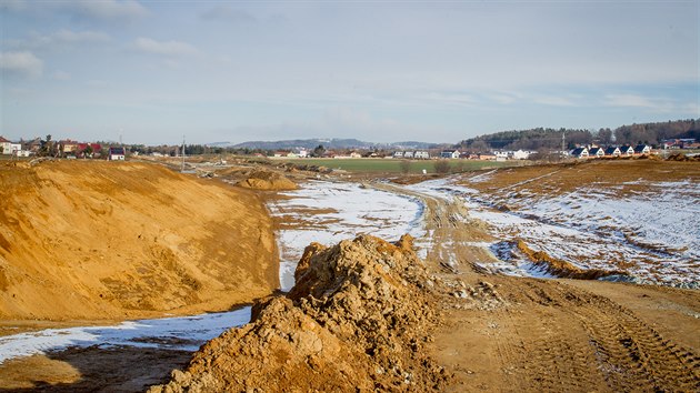 Stavba dálnice D3 pokračuje mezi Roudným a Českými Budějovicemi i stavbou estakády.